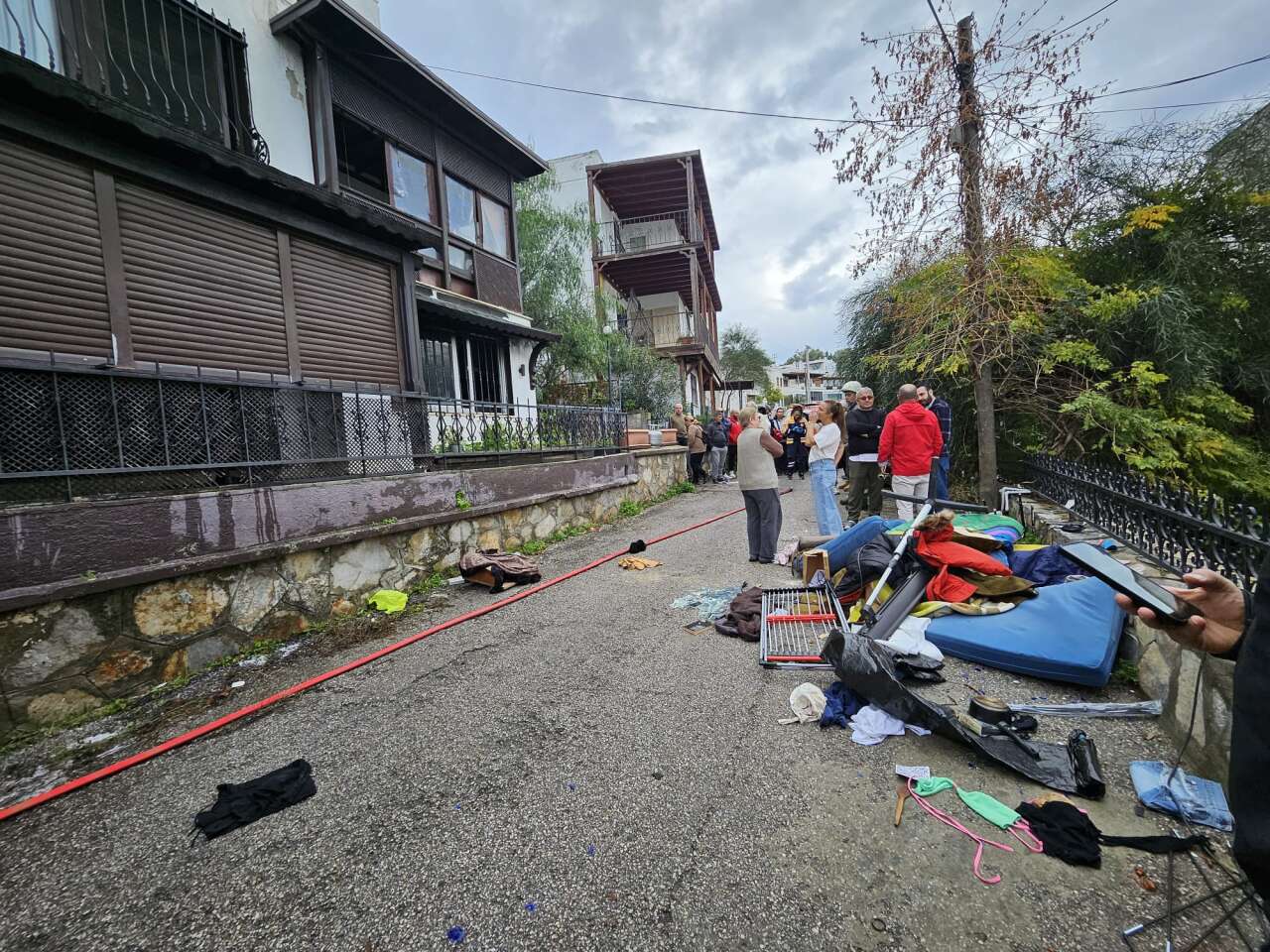 Muğla'da Babasıyla Tartışan Genç Kadın Evini Ateşe Verdi 2